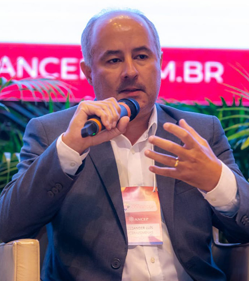 Alessander Brito